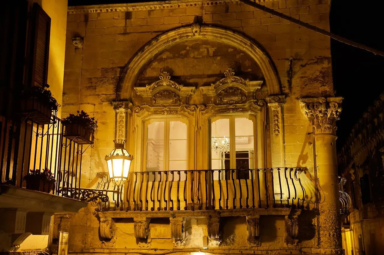 Palazzo Guido Bed & Breakfast Lecce 3*,  Italy