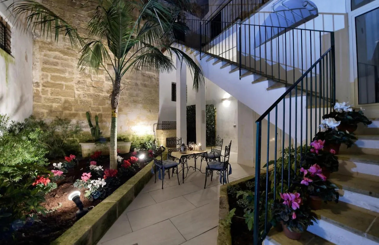 Palazzo Guido Bed & Breakfast Lecce 3*,  Italy